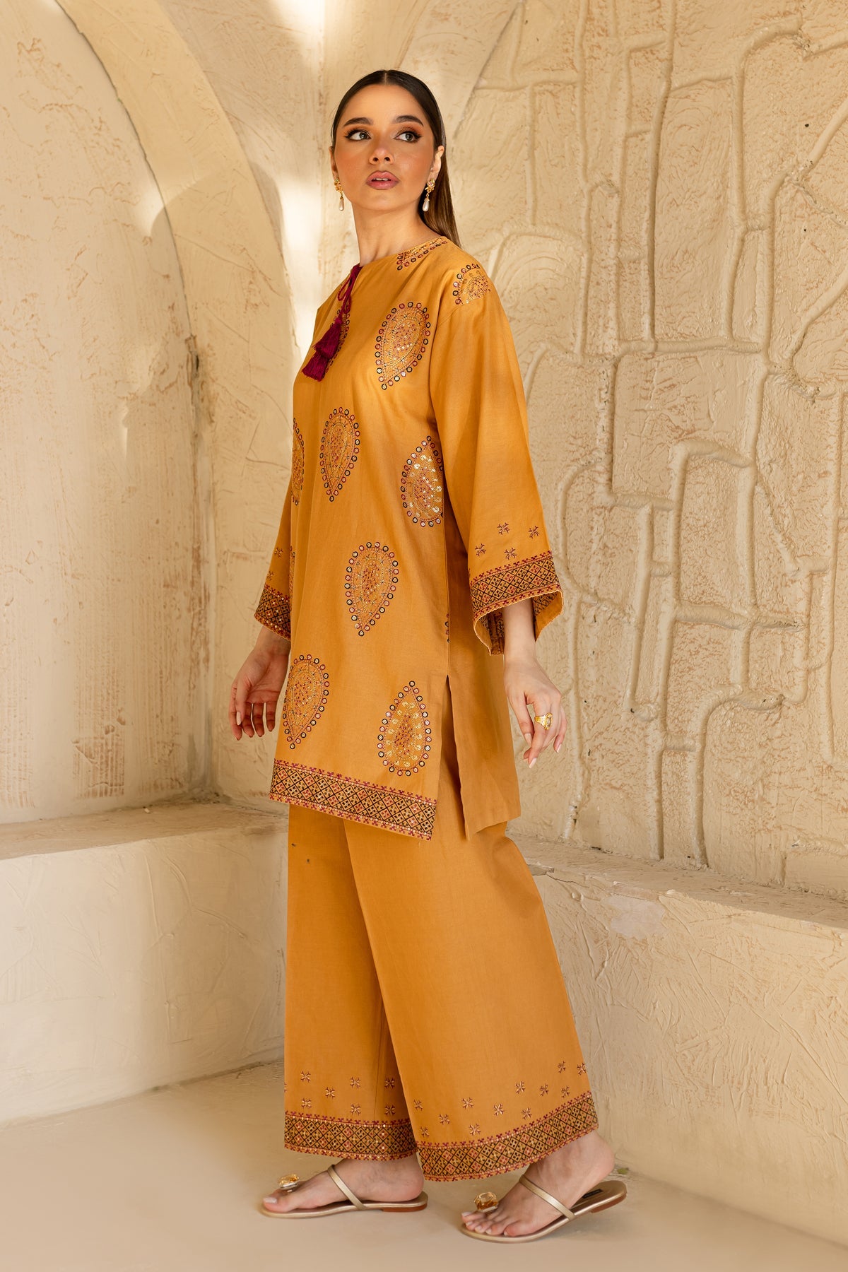 ZARA SHAHJAHAN-2PC DHANAK EMBROIDRED SHIRT WITH AND EMBROIDRED TROUSER-BIC-3334