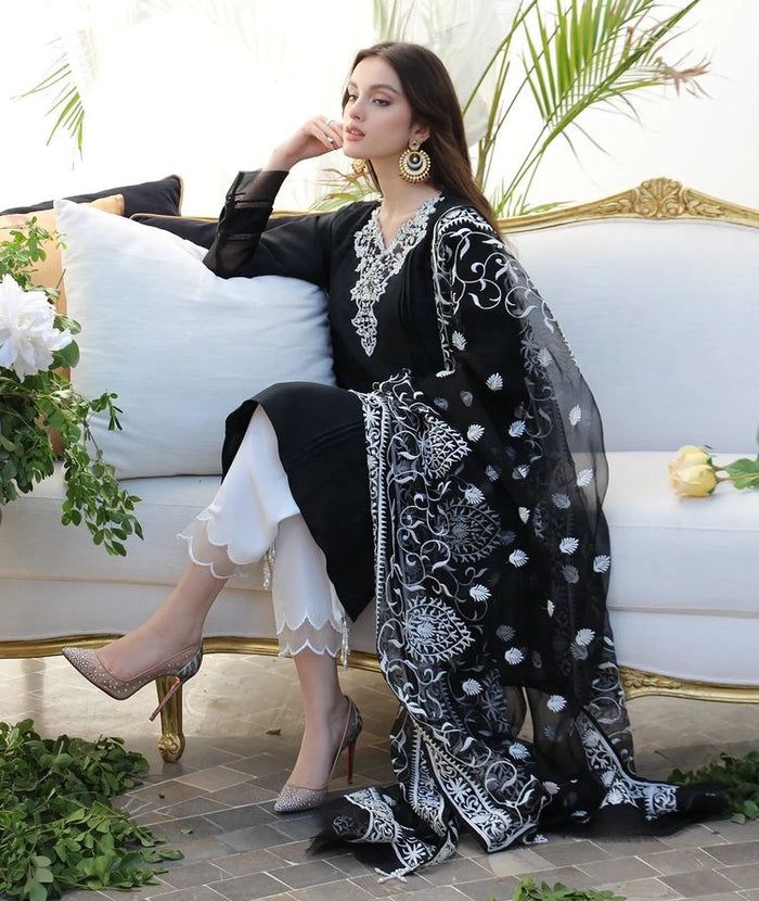 JAZMIN- 3PC LAWN HEAVY EMBROIDERED SHIRT WITH ORGANZA EMBROIDERY DUPATTA-BIC-2397