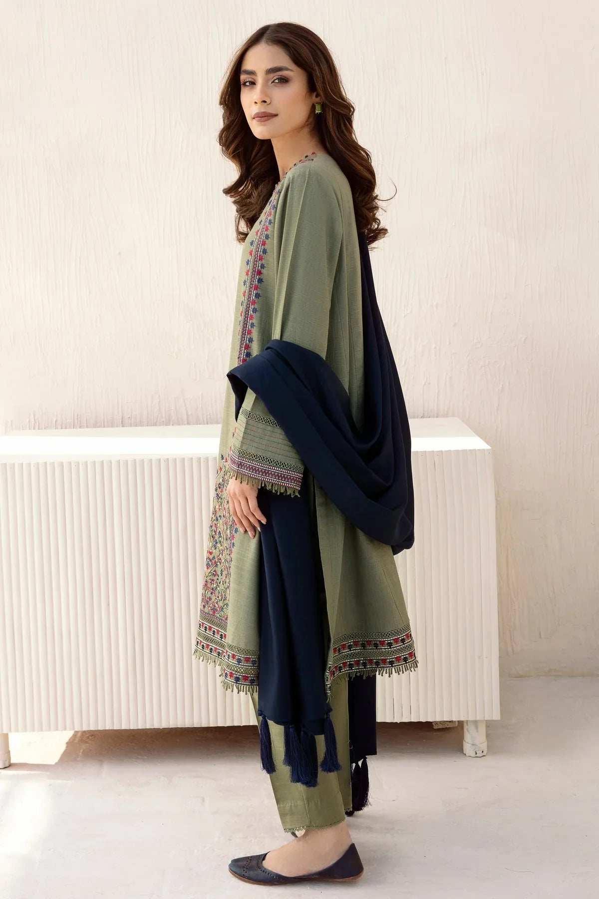 JAZMIN - 3PC DHANAK EMBROIDERED SHIRT WITH DHANAK SHAWL AND TROUSER -BIC-3251