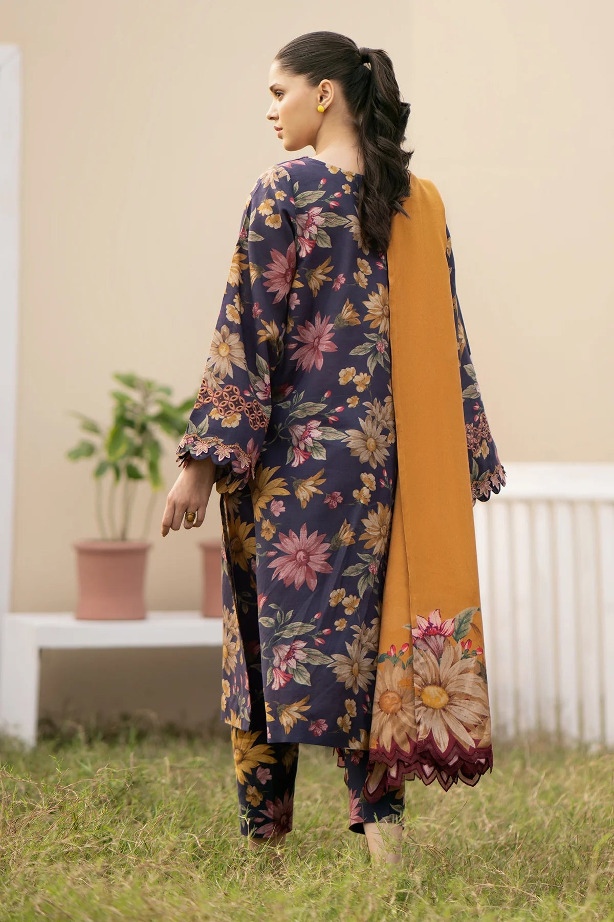 BAROQUE - 3PC KARANDI PRINTED SHIRT WITH KARANDI PRINTED DUAPTTA AND TROUSER  -BIC-1005