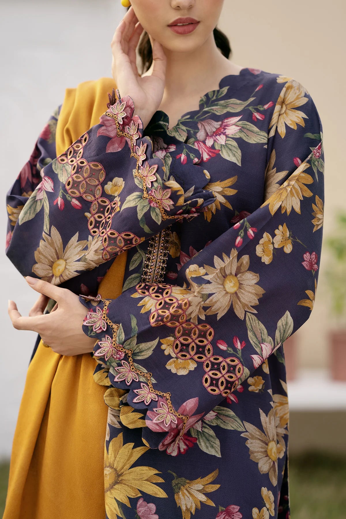 BAROQUE - 3PC KARANDI PRINTED SHIRT WITH KARANDI PRINTED DUAPTTA AND TROUSER  -BIC-1005