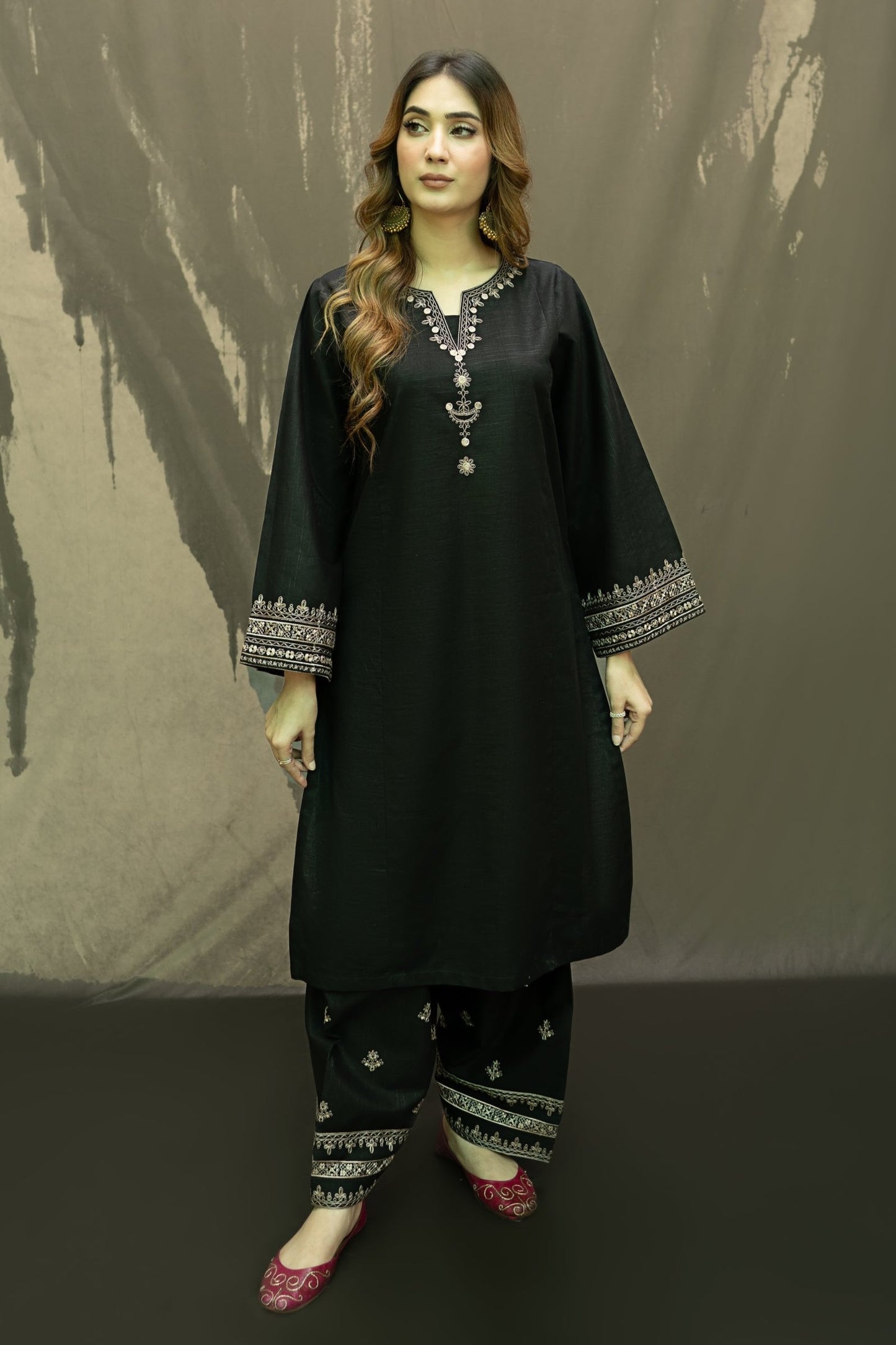 URGE-2PC DHANAK EMBROIDRED SHIRT WITH AND EMBROIDRED TROUSER-BIC-3318