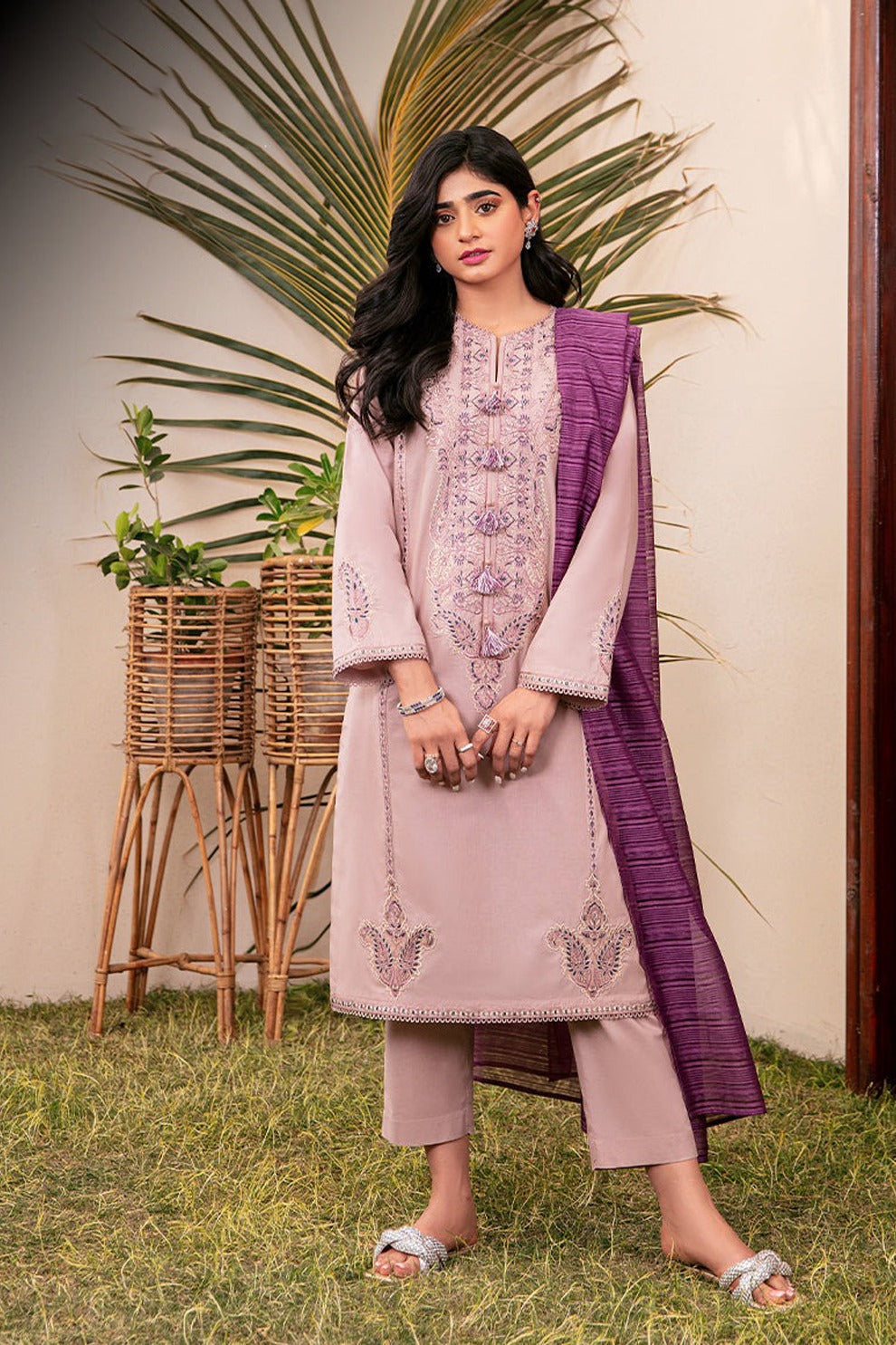 ASIM JOFA- 3PC LAWN EMBROIDERED SHIRT WITH DIAMOND PRINTED DUPATTA AND ...