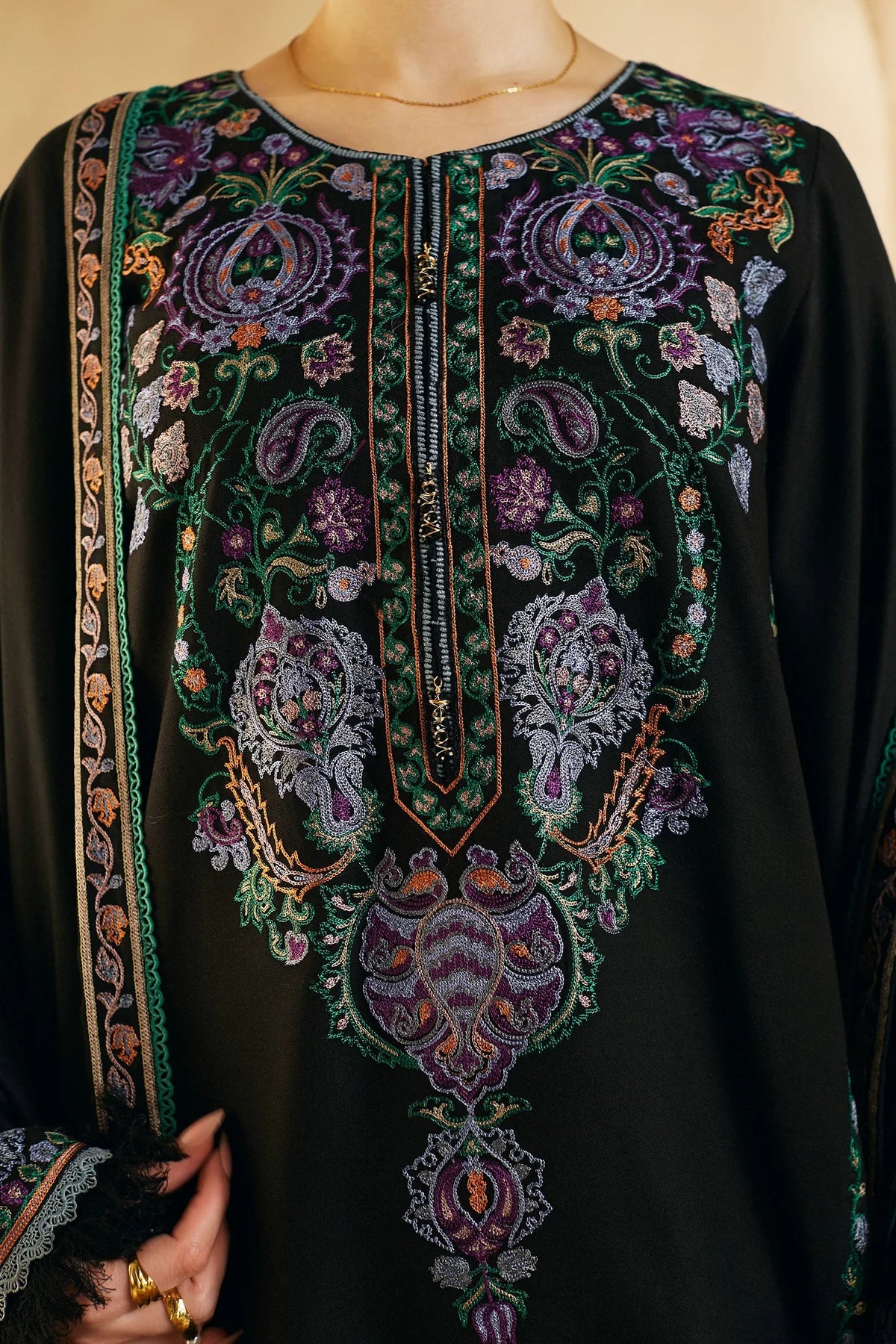 ZARA SHAH JAHAN- 3PC DHANAK EMBROIDERED SHIRT DHANAK EMBROIDERED  SHAWL AND TROUSER-BIC-3140  BLACK