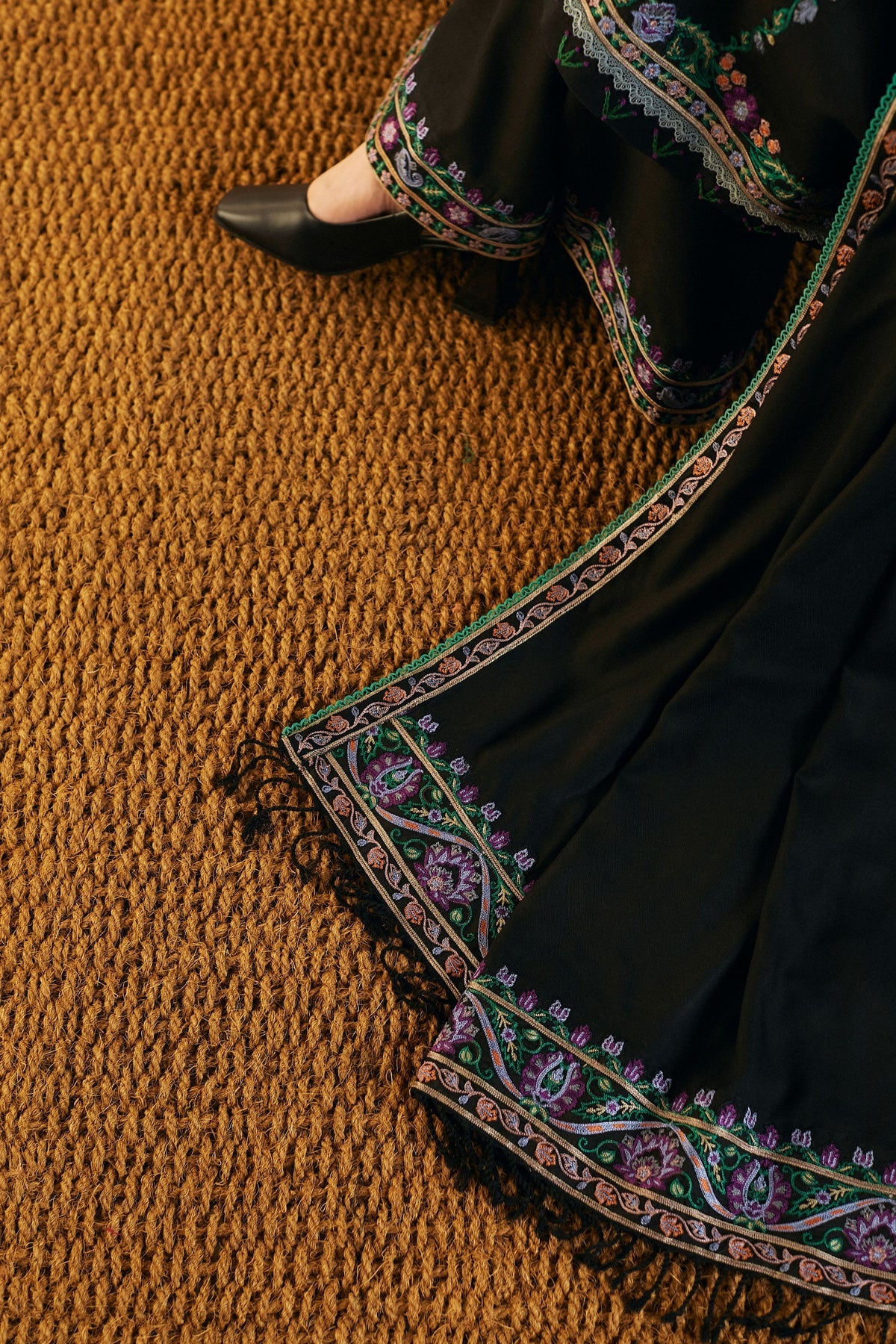 ZARA SHAH JAHAN- 3PC DHANAK EMBROIDERED SHIRT DHANAK EMBROIDERED  SHAWL AND TROUSER-BIC-3140  BLACK