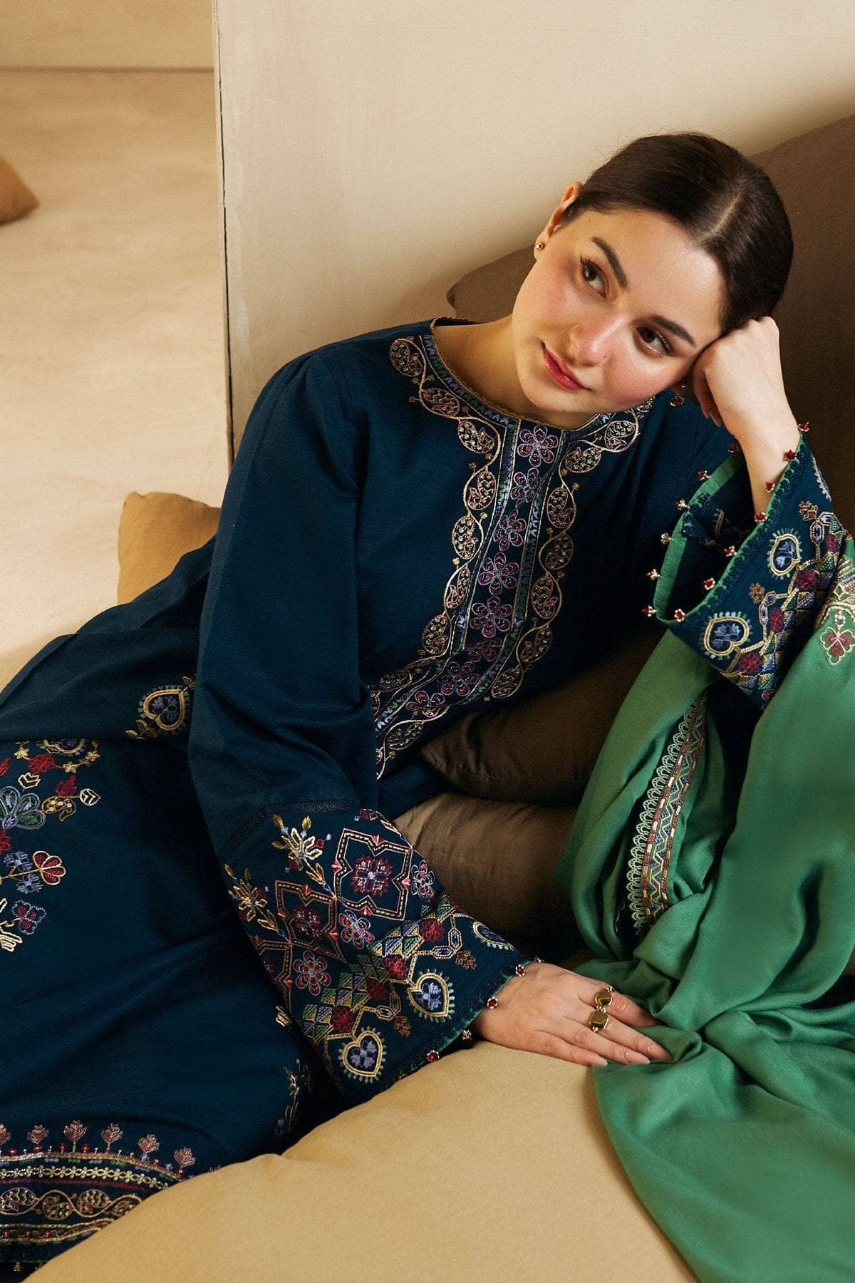 ZARA SHAH JAHAN- 3PC DHANAK EMBROIDERED SHIRT DHANAK EMBROIDERED SHAWL AND TROUSER-BIC-3130