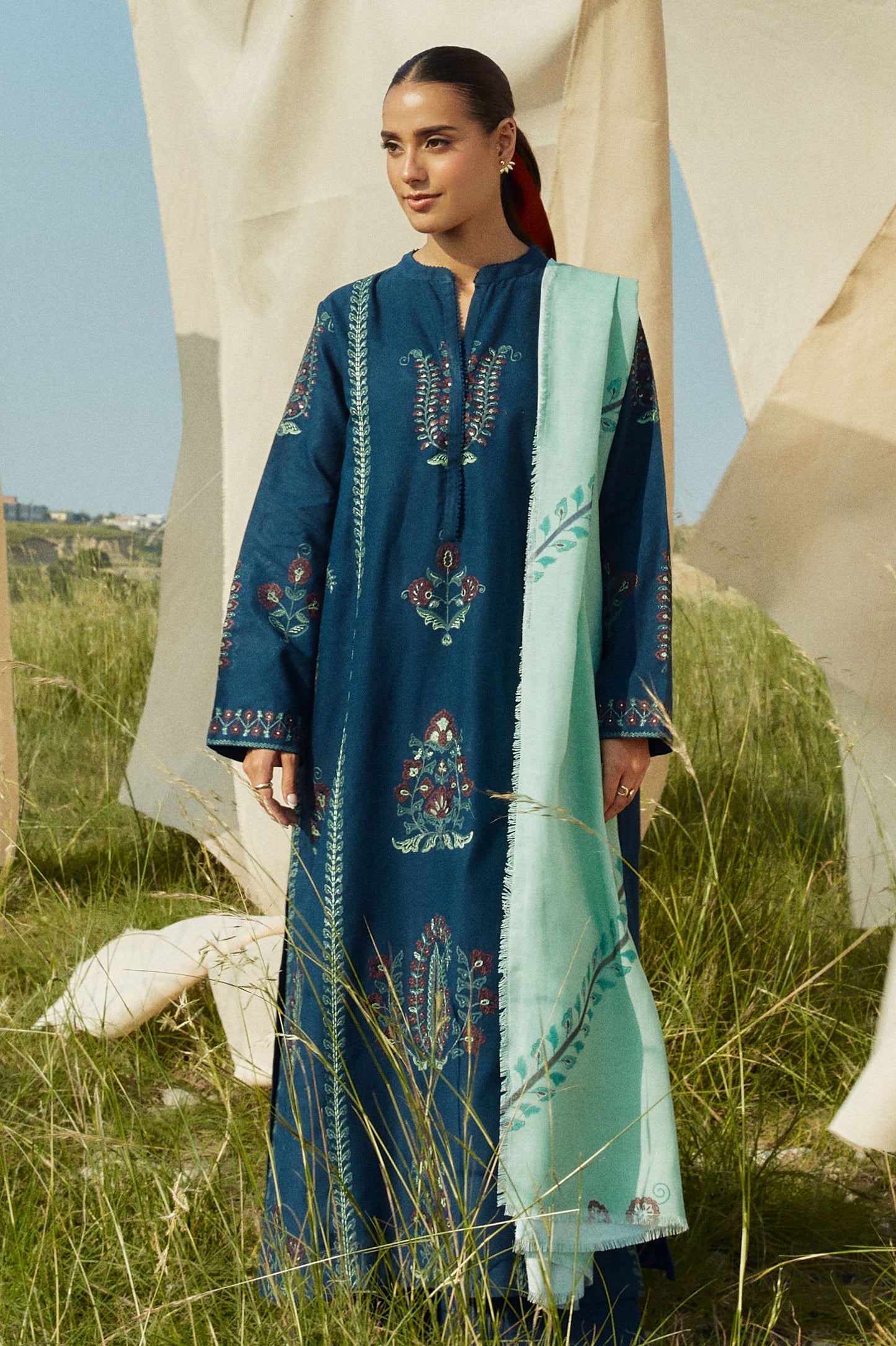 ZARA SHAHJAHAN- 3PC KHADAR EMBROIDERED SHIRT WITH WOOL PRINT SHAWL AND TROUSER-BIC-3337-A