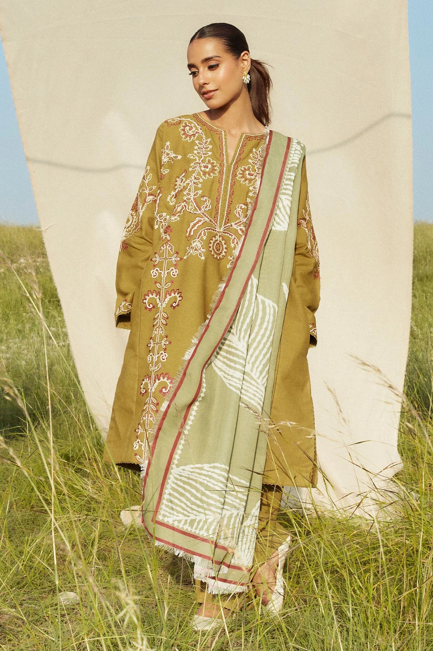 ZARA SHAHJAHAN- 3PC DHANAK EMBROIDERED SHIRT WITH WOOL PRINT SHAWL AND TROUSER-BIC-3336-M