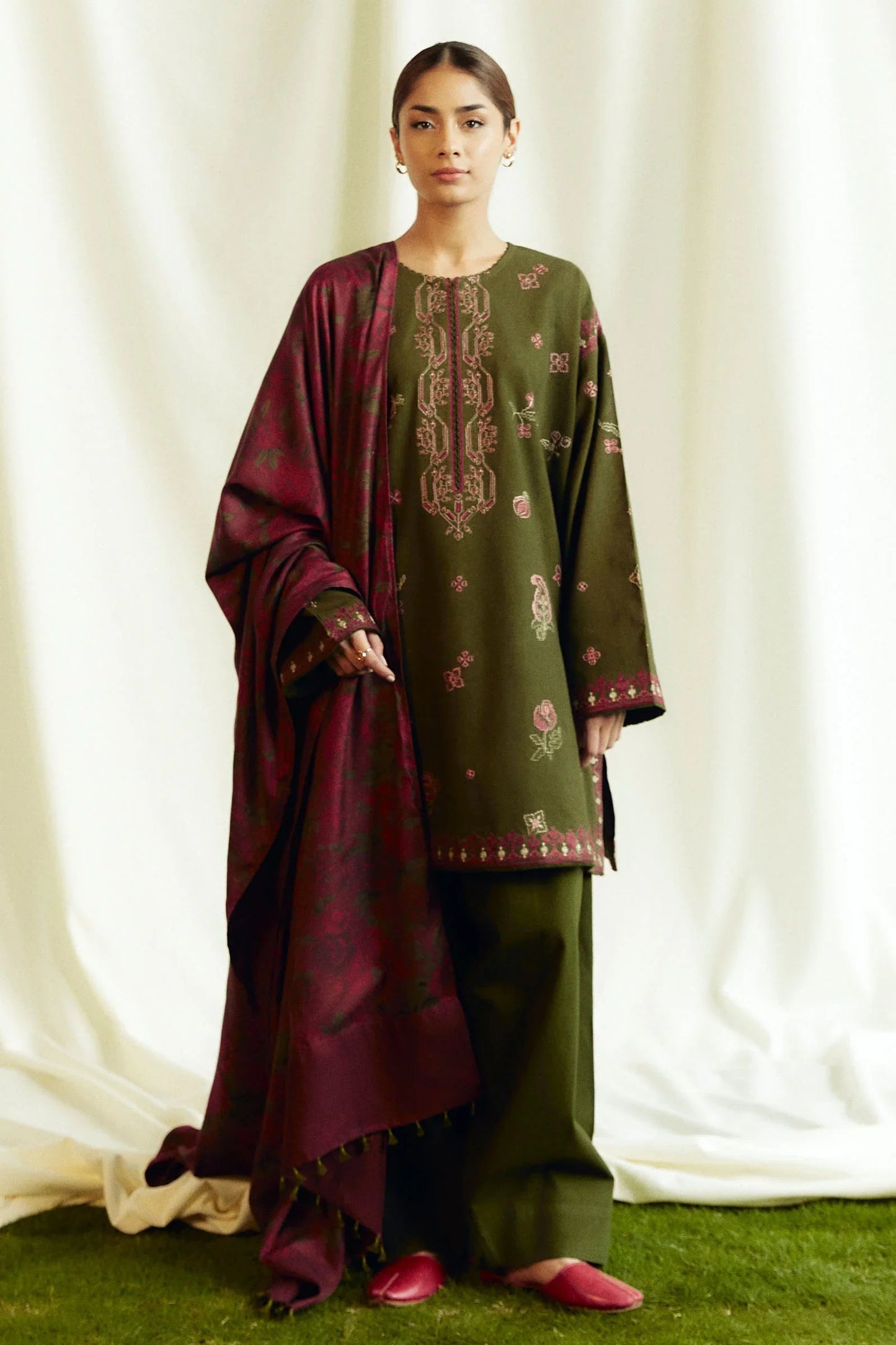 ZARA SHAHJAHAN- 3PC DHANAK EMBROIDERED SHIRT WITH WOOL PRINT SHAWL AND TROUSER-BIC-3341-B